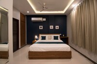 SilverKey Executive Stays 39701 Tonk Phatak