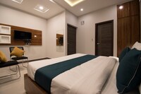 SilverKey Executive Stays 39701 Tonk Phatak