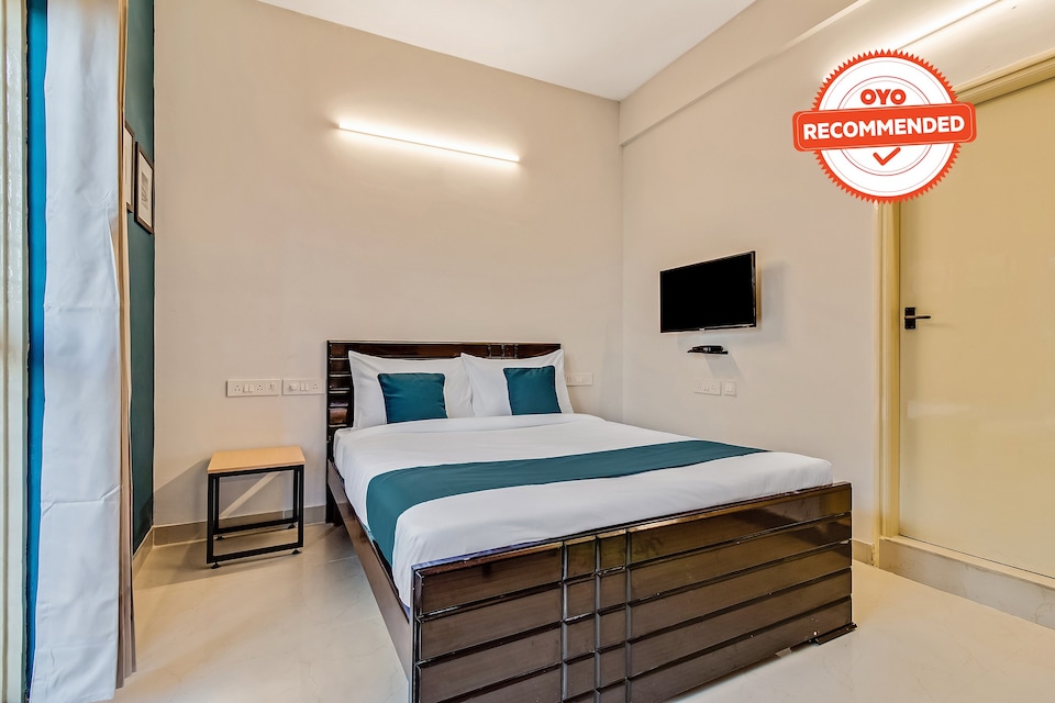 OYO SilverKey 39706 Jeevanahalli Main Rd, Cox Town Bangalore, Bangalore