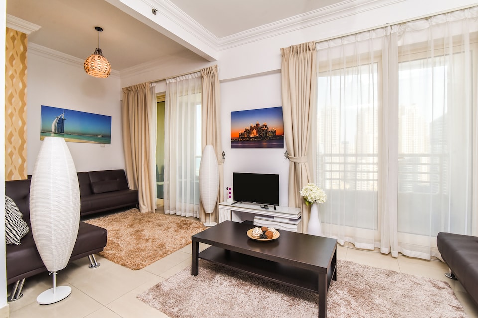 OYO Home 185 2BHK Marina Facing, Dubai Marina, Dubai