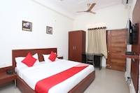 OYO Flagship 39716 Sarovar Inn