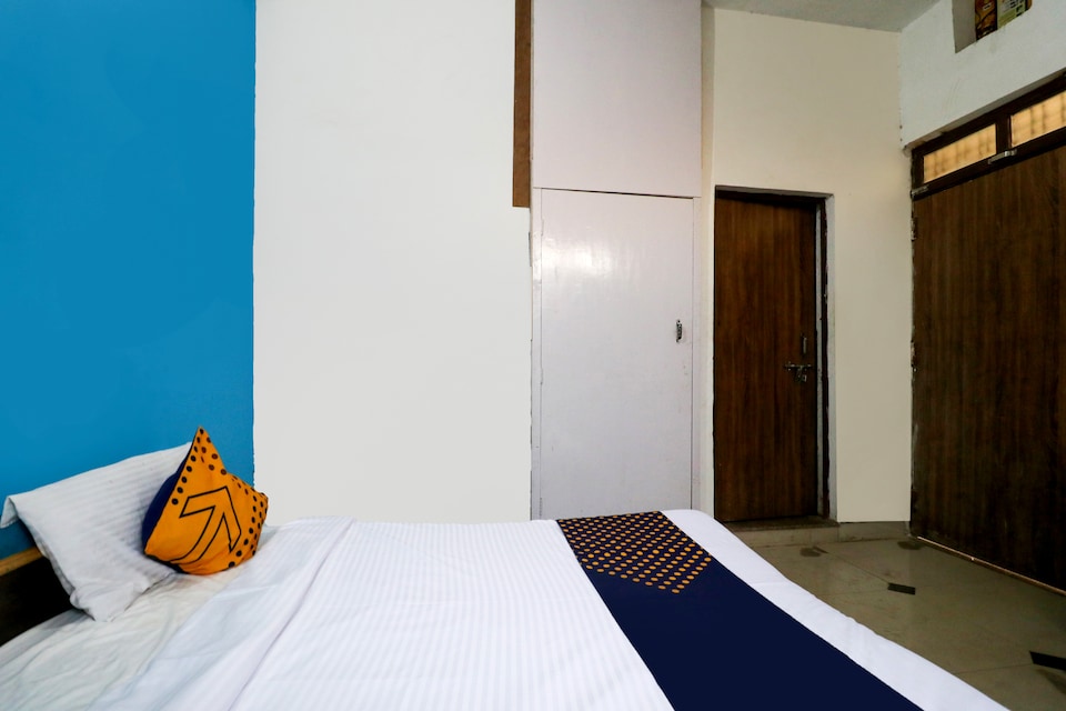 SPOT ON 39721 Hotel Blue Heaven, Faridabad, Faridabad