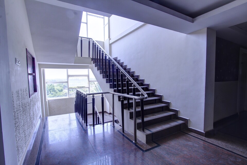 Live as COM301, Avinashi Road Coimbatore, Coimbatore