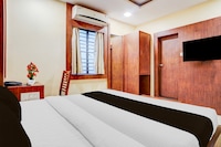 Super Townhouse Madan Mahal Railway Junction Formerly Annpurna Inn