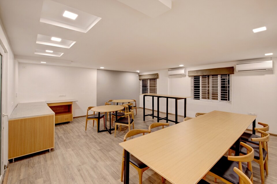 OYO Townhouse 149 Brigade Techpark Hebbal, Hebbal Bangalore, Bangalore