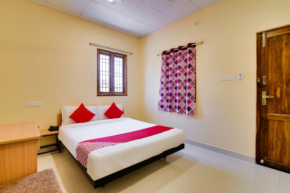 OYO Flagship 39748 Om Sakthi Complex Pethuchettypet, Pondicherry City Centre, Pondicherry