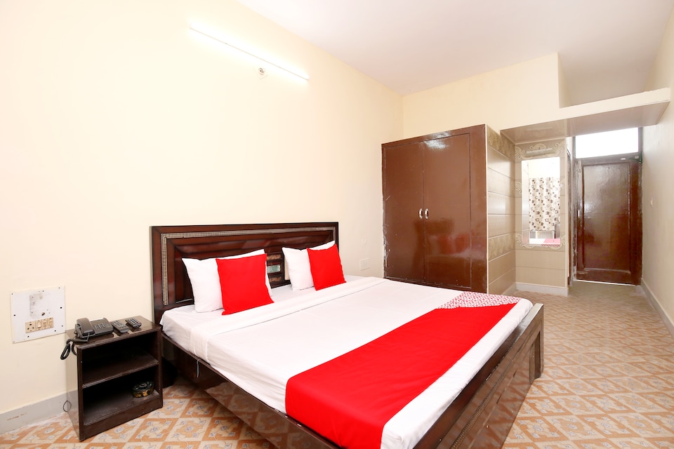 OYO 39755 Hotel Holiday Resort, Paonta Sahib, Paonta-Sahib