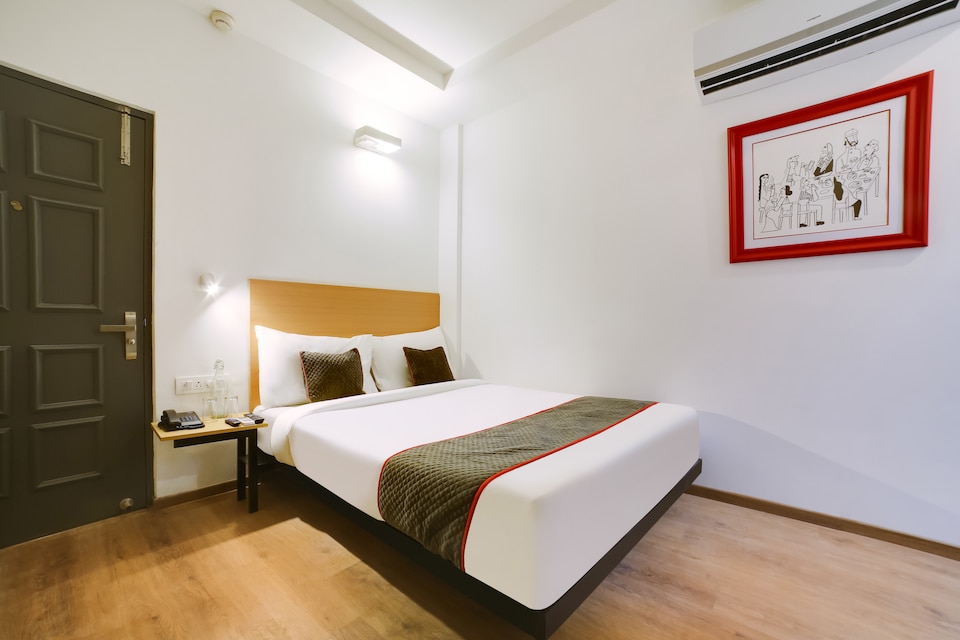 OYO Townhouse 230 Old Gurgaon Sector 14, Old Gurgaon, Gurgaon