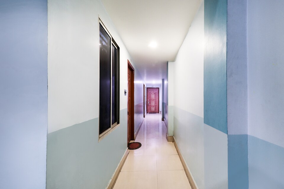 SPOT ON 39770 Suraj Guest House, Cantt, Varanasi