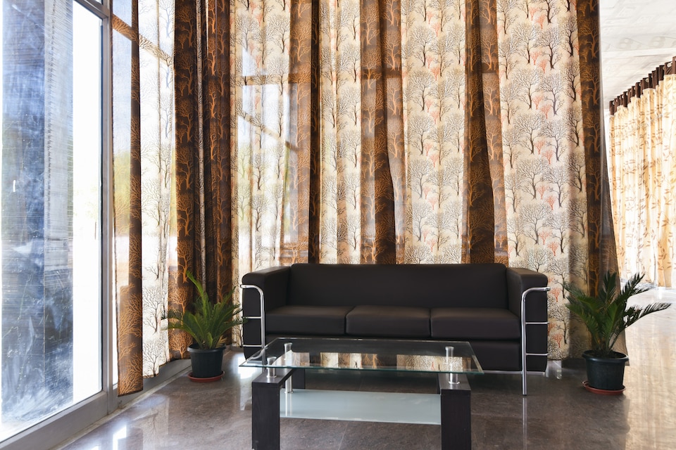 OYO 39771 Lakshya Residency, Neemrana, Neemrana