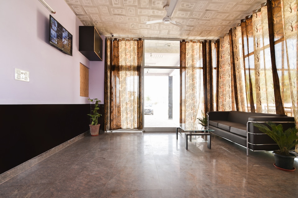 OYO 39771 Lakshya Residency, Neemrana, Neemrana