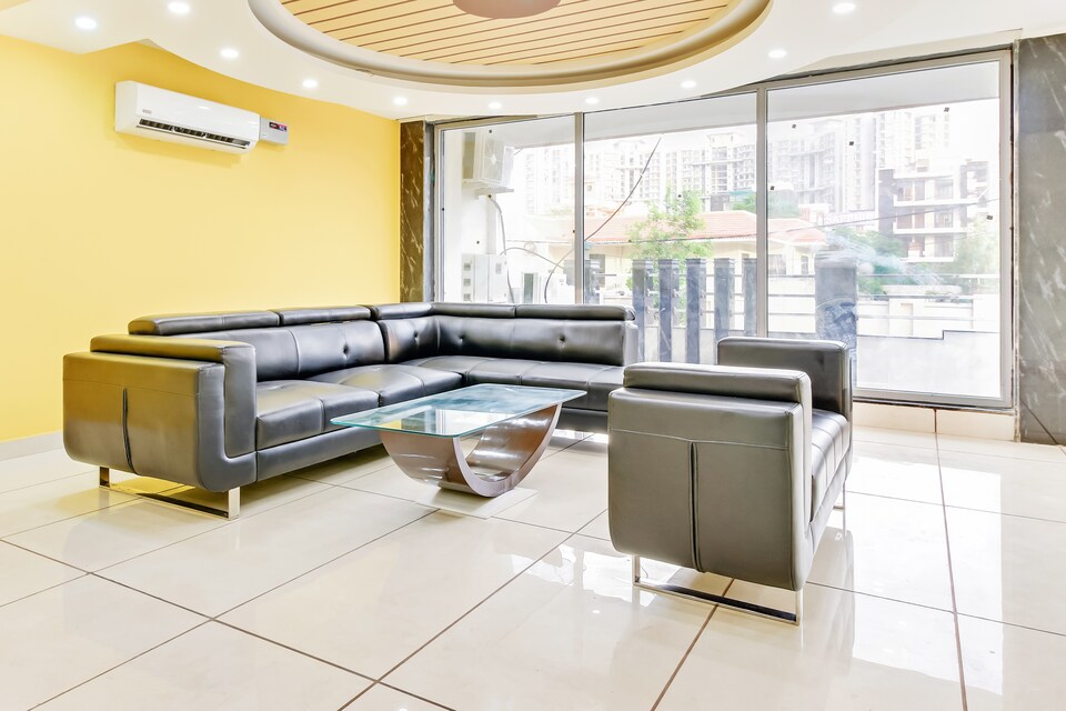 Oyo Home Luxe 39790 Comfort Stay Noida Sector 70 Oyo Rooms Noida