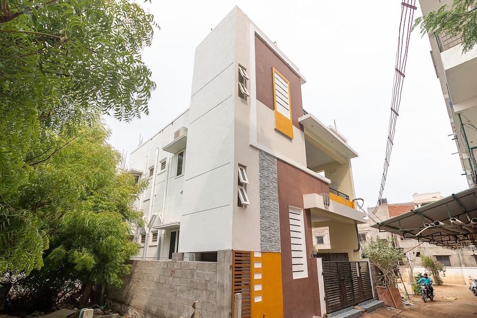 OYO 39793 Leshmi Residency, Tiruchendur Temple, Tiruchendur