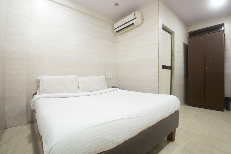 SPOT ON 39802 Green Star, Mumbai International Airport, Mumbai