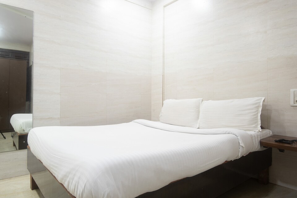 SPOT ON 39802 Green Star, Mumbai International Airport, Mumbai