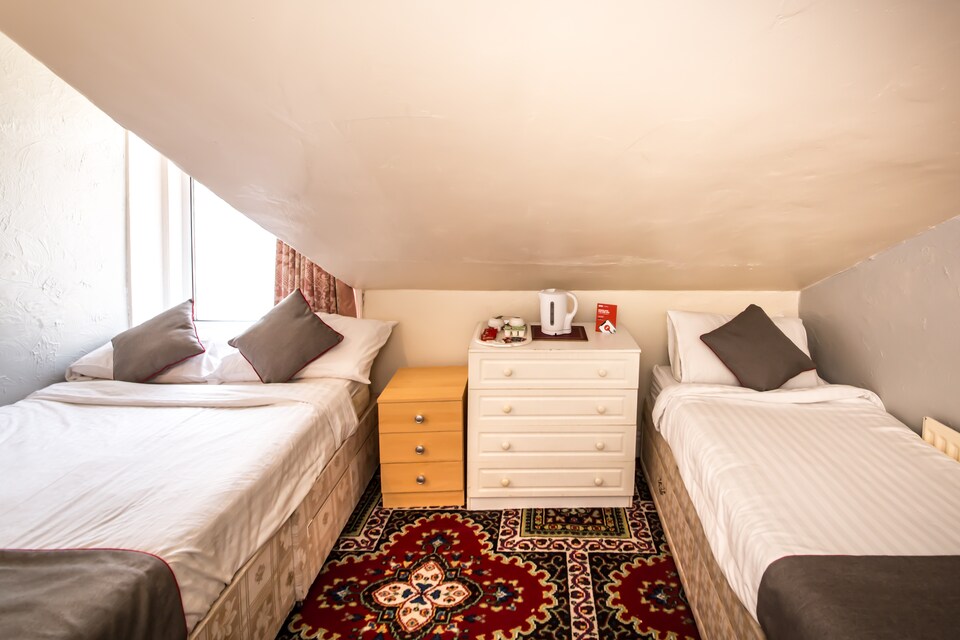 OYO Hollingdale Hotel, Blackpool - England, Blackpool