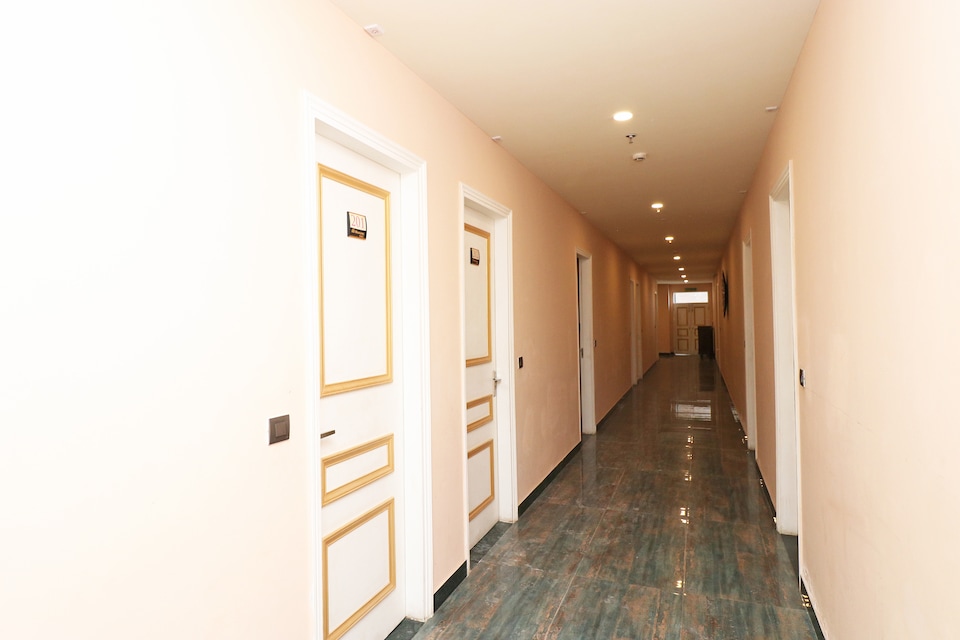 Capital O 39811 All Heavens Gold, North Delhi, Delhi