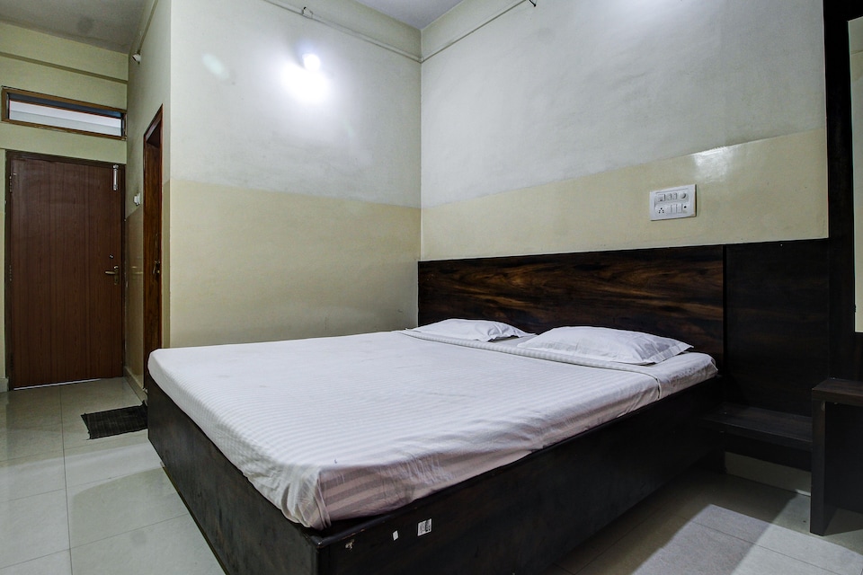 SPOT ON 39816 Swagat Tourist Home, Hospet, Hospet