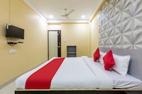 OYO Hotel Shreeji Rasoi 2