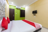 OYO Hotel Shreeji Rasoi 2