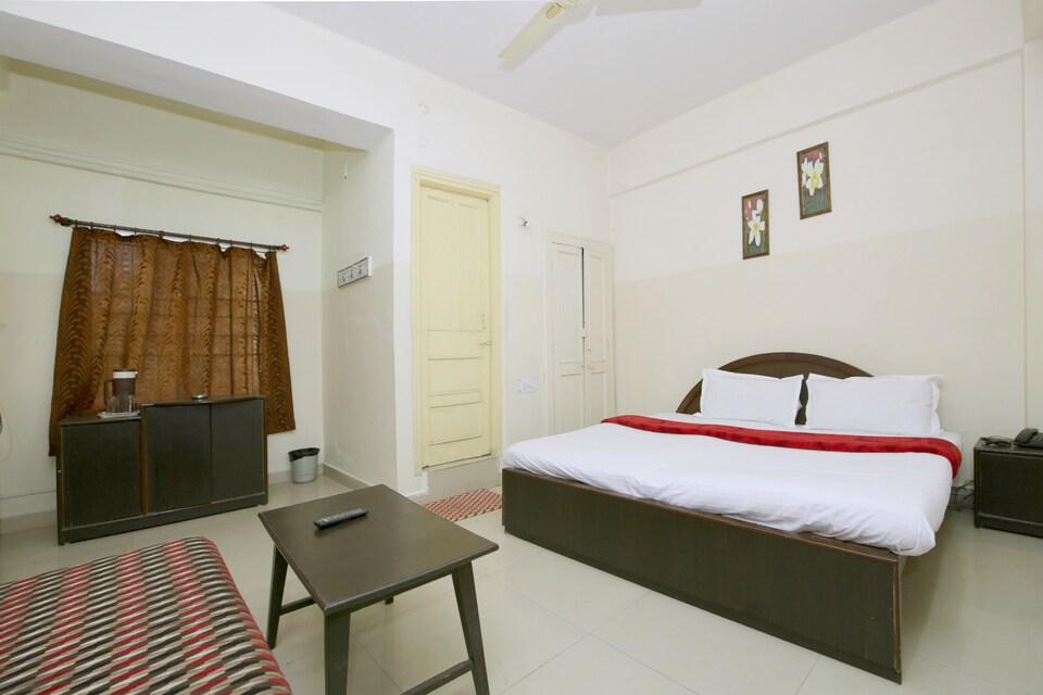 SPOT ON 39822 Hotel Mayur, Vijay Nagar - Jabalpur, Jabalpur
