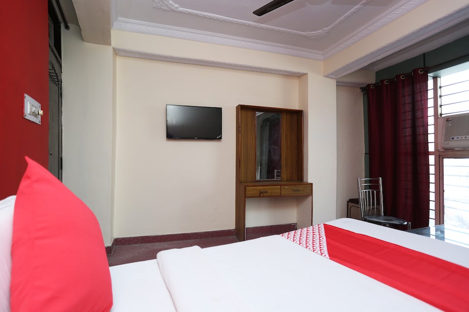 OYO Hotel Esquire, Meerut, Meerut