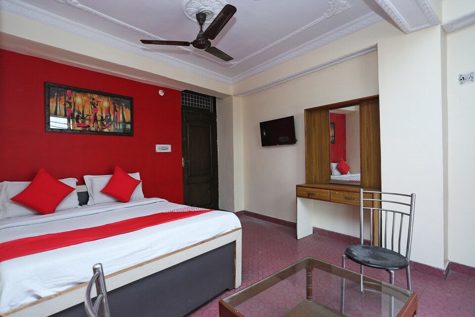 OYO Hotel Esquire, Meerut, Meerut