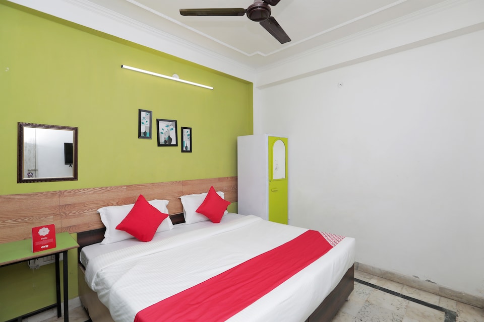 Live on DEL5392, Anand Vihar Delhi, Delhi