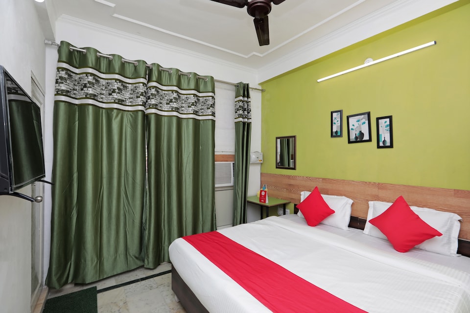 Live on DEL5392, Anand Vihar Delhi, Delhi