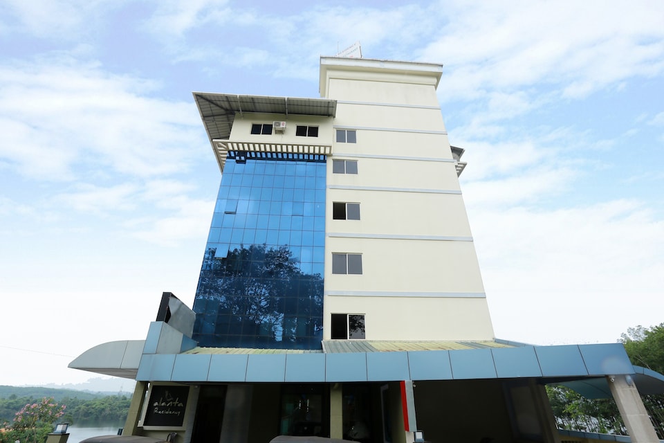 Capital O 39849 Alanta Residency, Thodupuzha, Thekkady