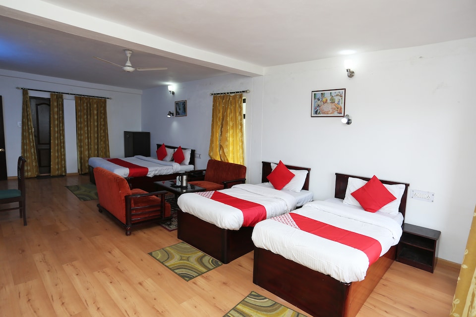 OYO 39865 Hotel Guruvesh, Mukteshwar, Mukteshwar
