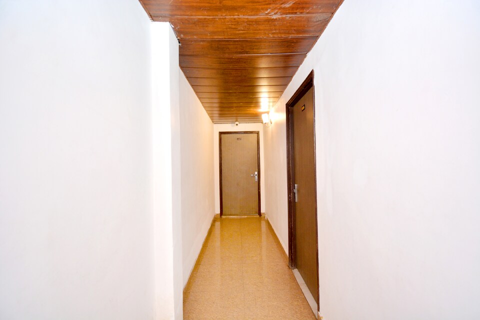 OYO Hotel Arora Inn, Golden Temple Road Amritsar, Amritsar