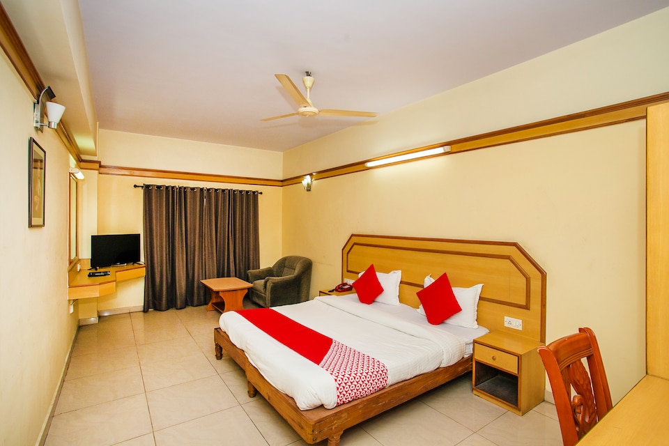 OYO 649 Hotel Ajantha Trinity Inn, MG Road Bangalore, Bangalore