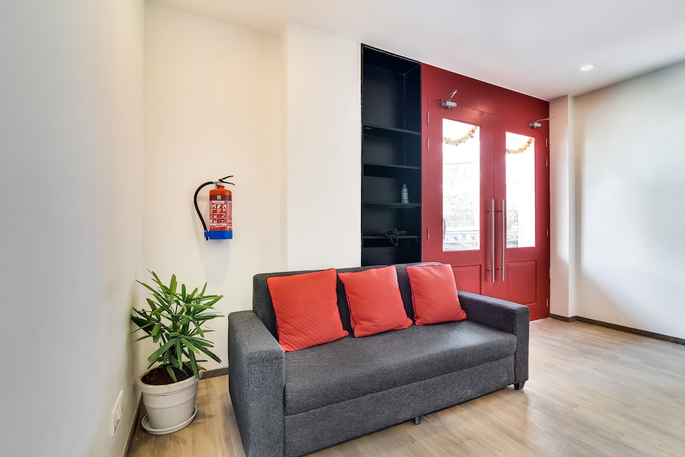 OYO Townhouse 238 Ulsoor, Indiranagar Bangalore, Bangalore