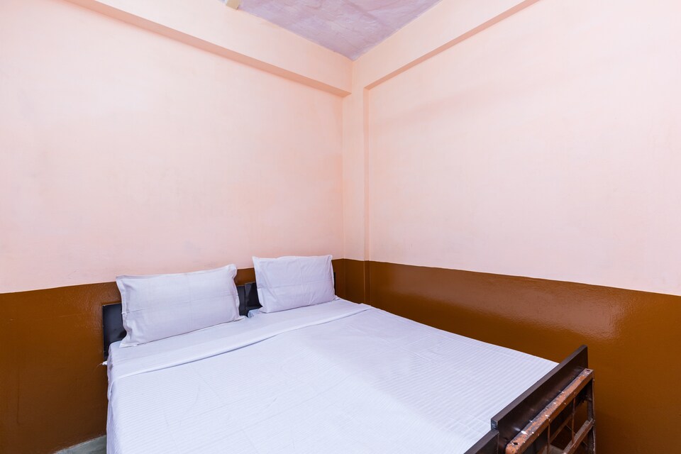 SPOT ON 39886 Hotel Vijay, Mahakal Temple 1, Ujjain