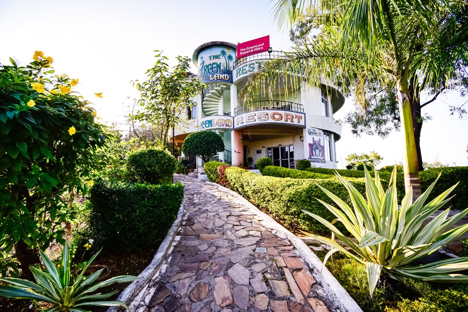 Capital 39888 The Greenland Resort Villa s  Capital Nagpur  Book