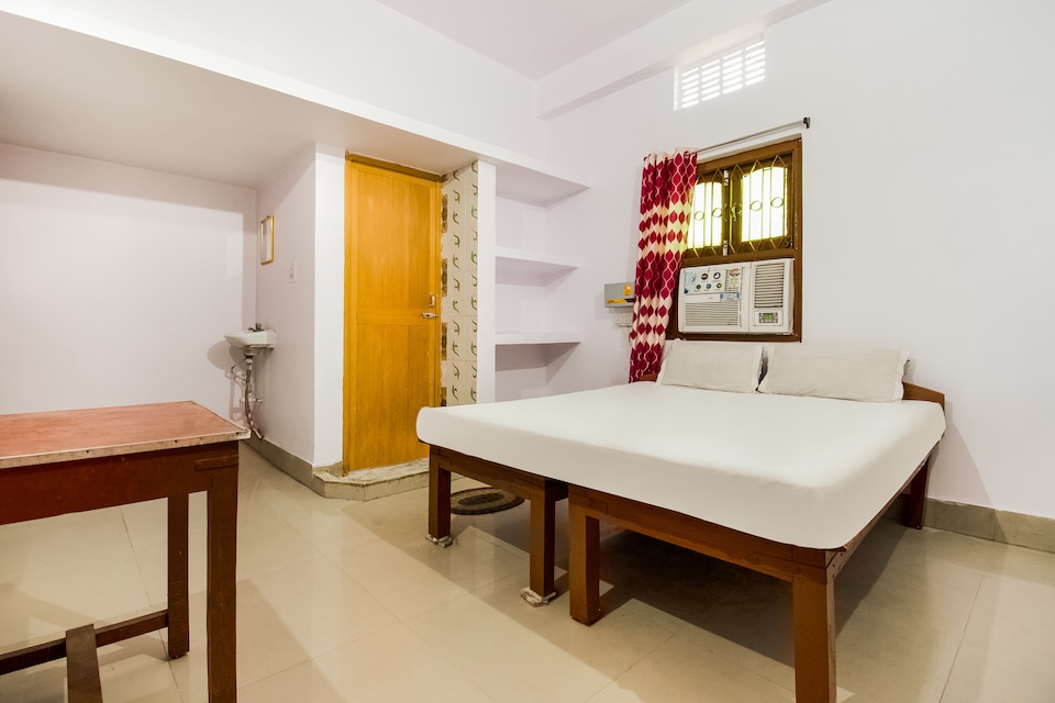 SPOT ON 39895 Shivam Guest House 2, Patna Station, Patna