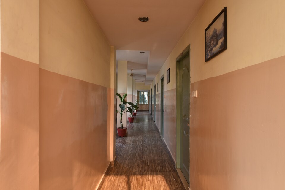 SPOT ON 39901 Srinivasa Residency, Ramaraopet Kakinada, Kakinada