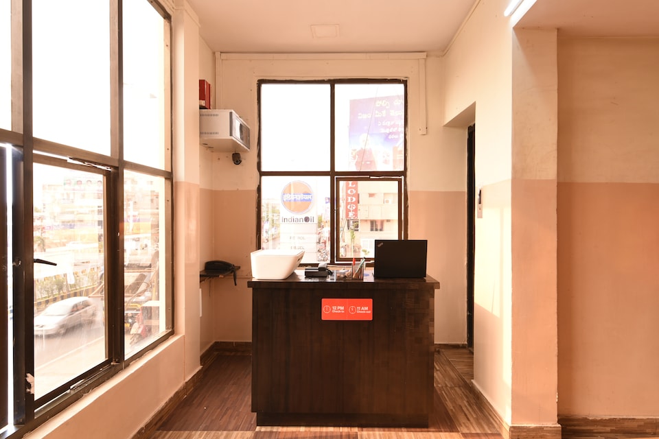 SPOT ON 39901 Srinivasa Residency, Ramaraopet Kakinada, Kakinada