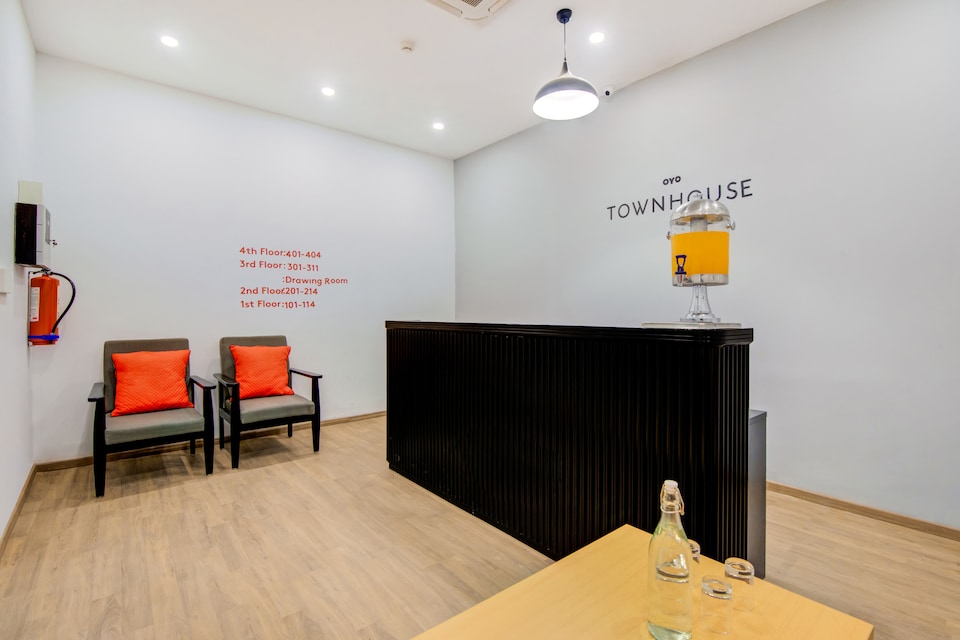 OYO Townhouse 191 Johnsonganj, Chowk Allahabad, Prayagraj