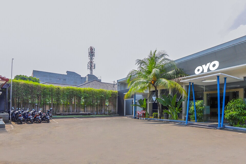 OYO 918 Hotel Senen Indah Syariah, Salemba, Jakarta