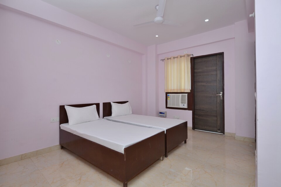 OYO LIFE GRG1448 Nr MG Rd Metro Stn, HUDA CENTRE 1, Gurgaon