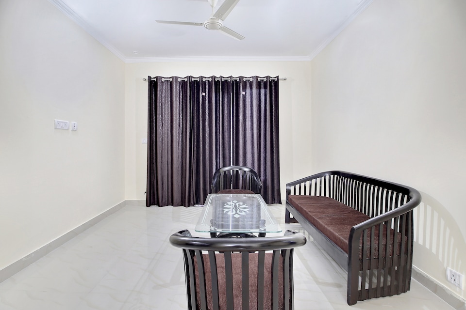 OYO Home 39944 Comfortable 2bhk Hill View  Bhowali, Bhowali Nainital, Nainital