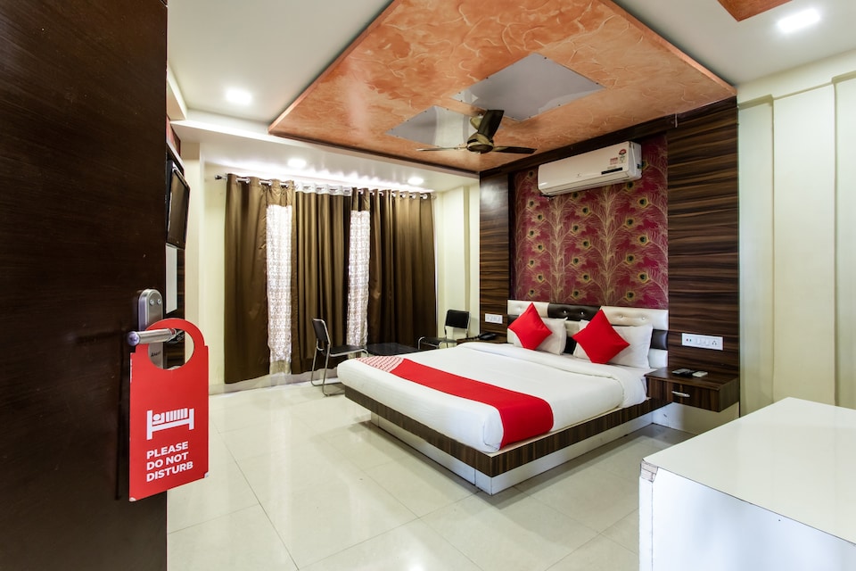 Collection O 3767 Hotel Gopal Palace, MG Road Indore, Indore