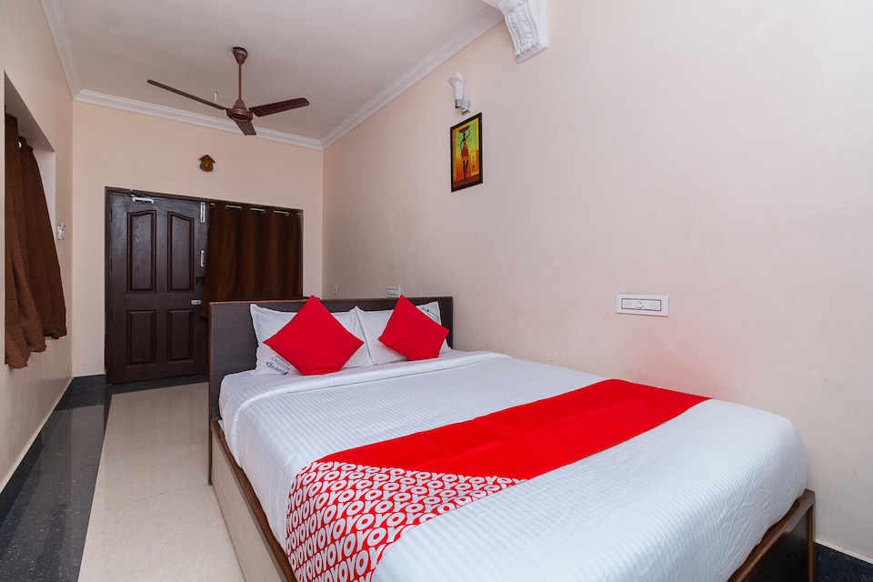 OYO 39949 Vinayaga Residency, Tiruchendur Temple, Tiruchendur