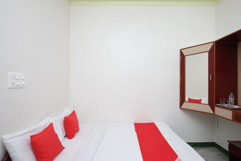 OYO 39960 Aira Park Hotel, Reddipatti Salem-II, Salem
