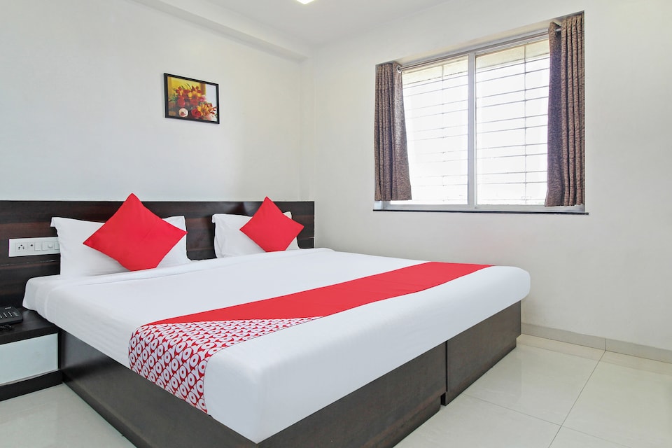 OYO 39962 Abode, Nashik, Nashik