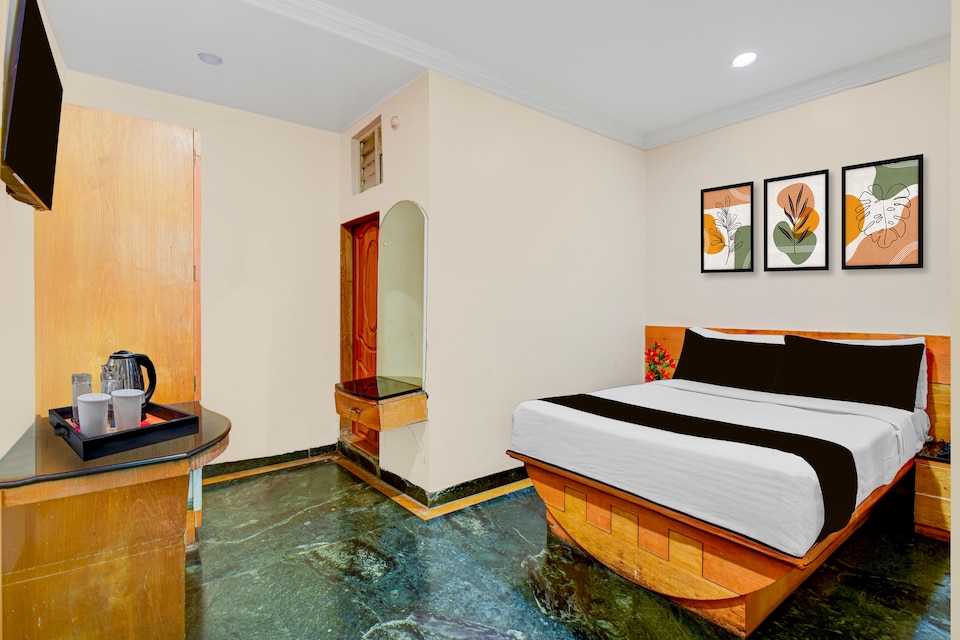 Super Collection O Chikhali Formerly Hotel New Pune, Pimpri Pune, Pune