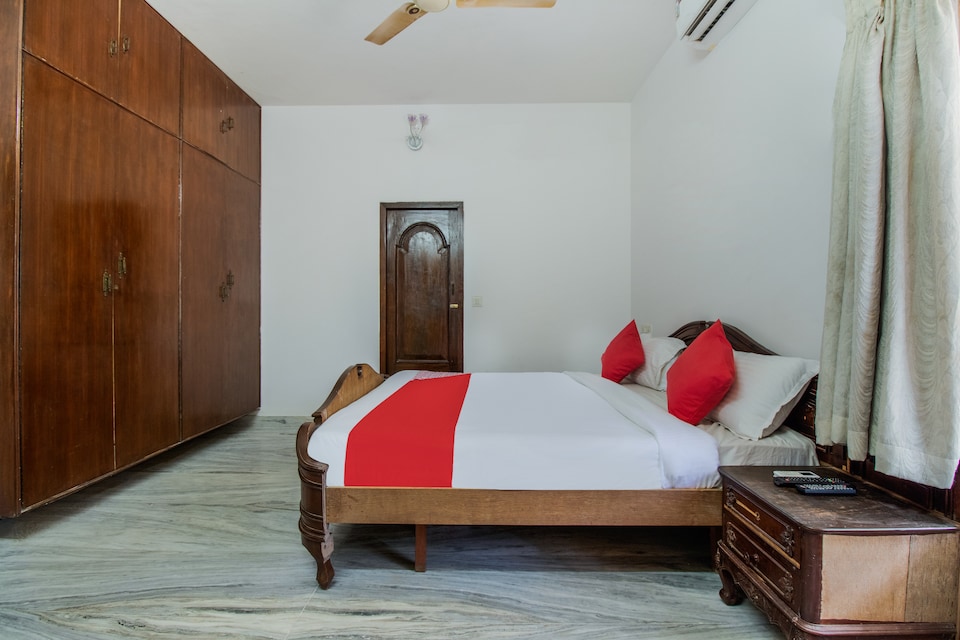 OYO 39999 Space Ville, Nellore Bus Station-II, Nellore