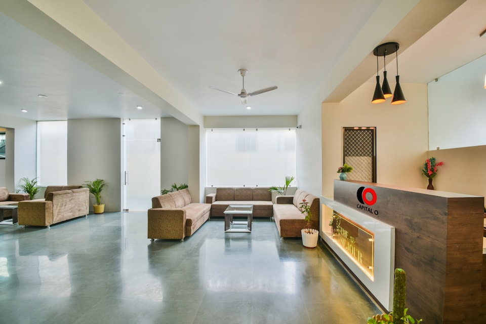 Capital O 40000 The Sejour, Gulab Bagh, Udaipur